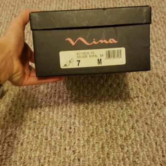 Size 7 Silver Heels! - Picture 3 of 3